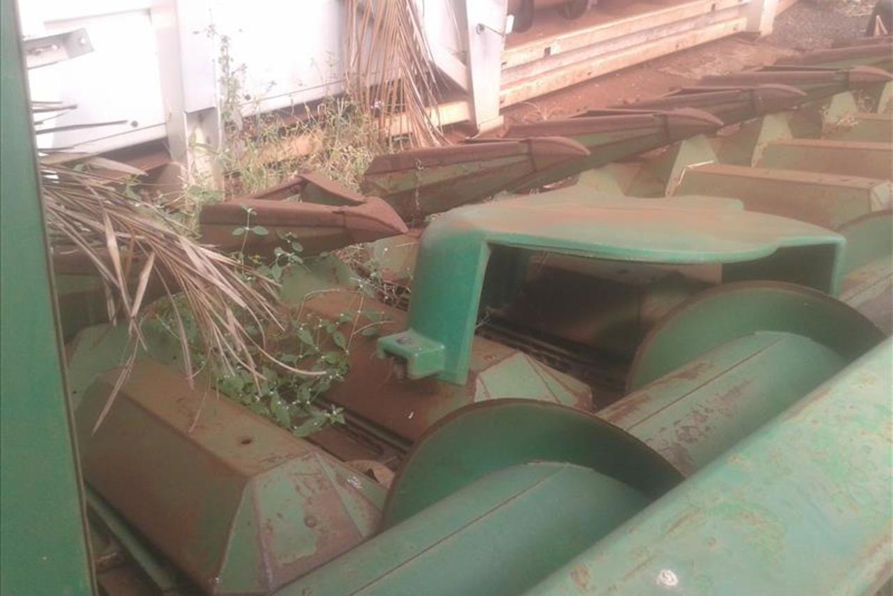 John Deere Milho -  8