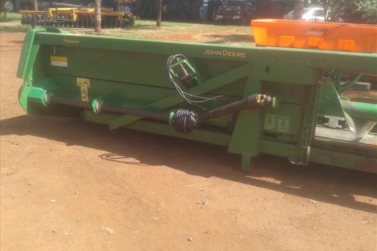 John Deere Milho - 12/12 7