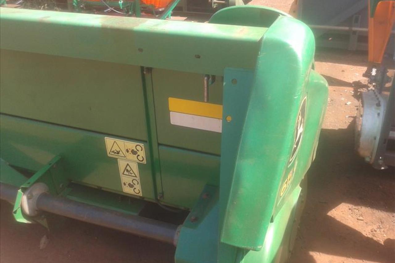 John Deere Milho - 12/12 9