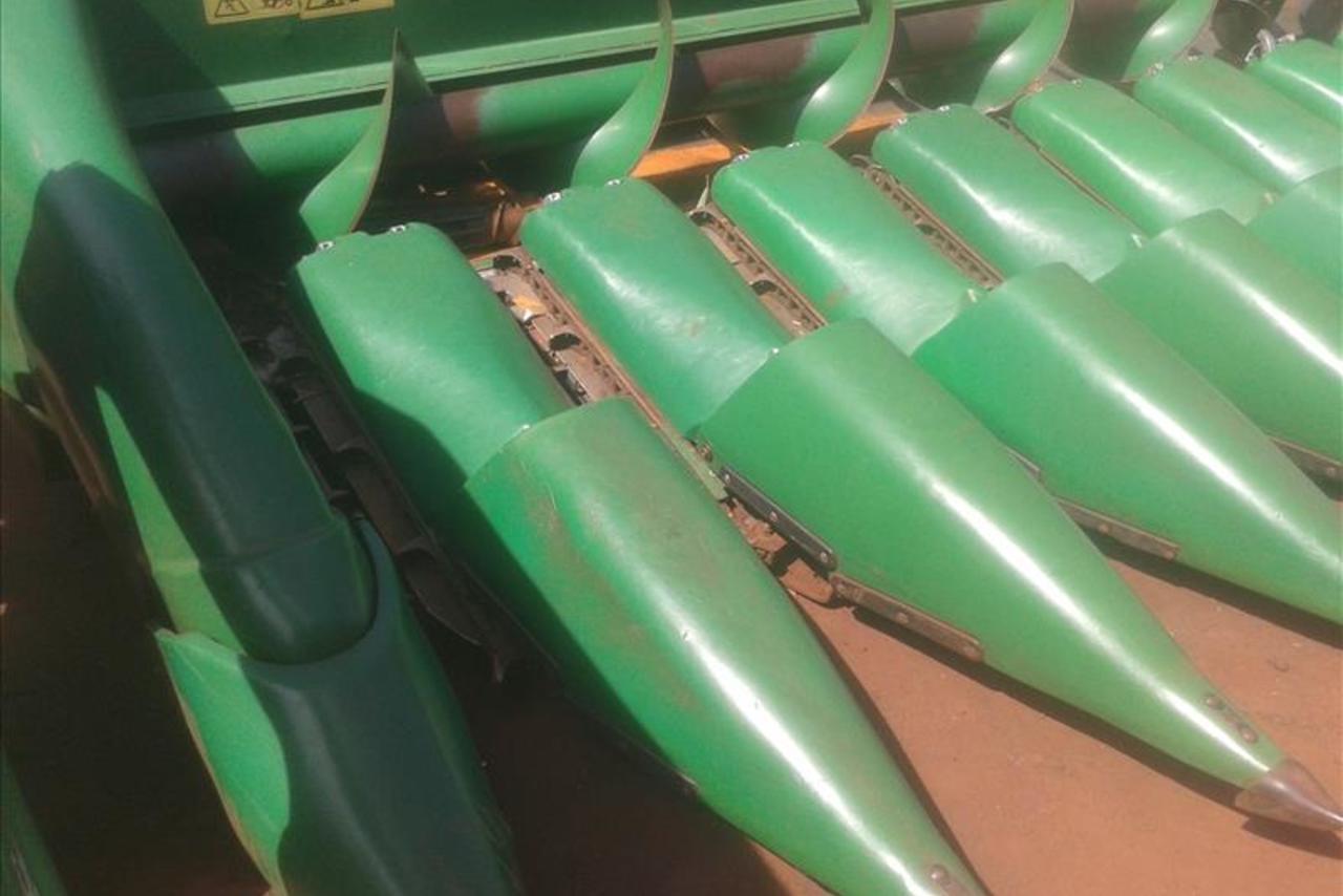 John Deere Milho - 12/12 13