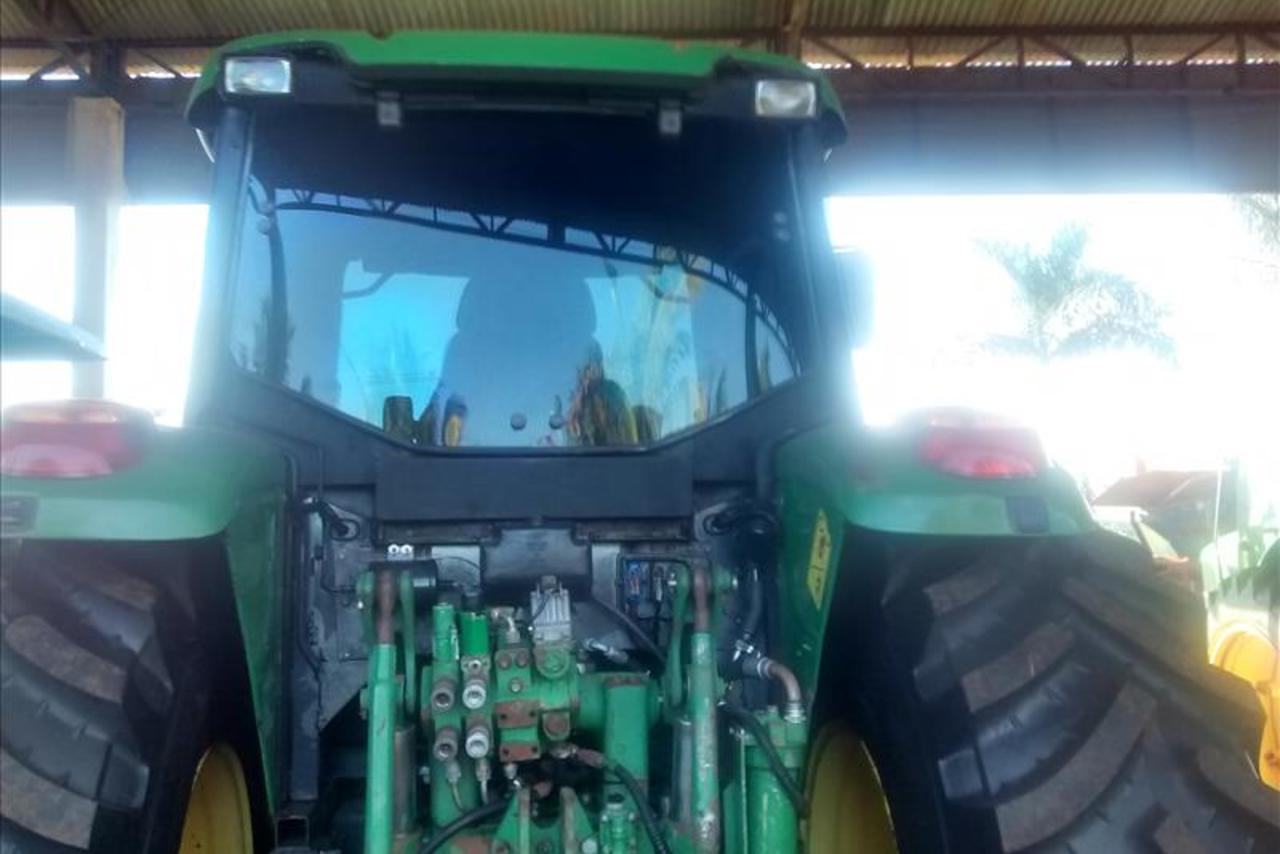 John Deere 6415 - 08/08 6