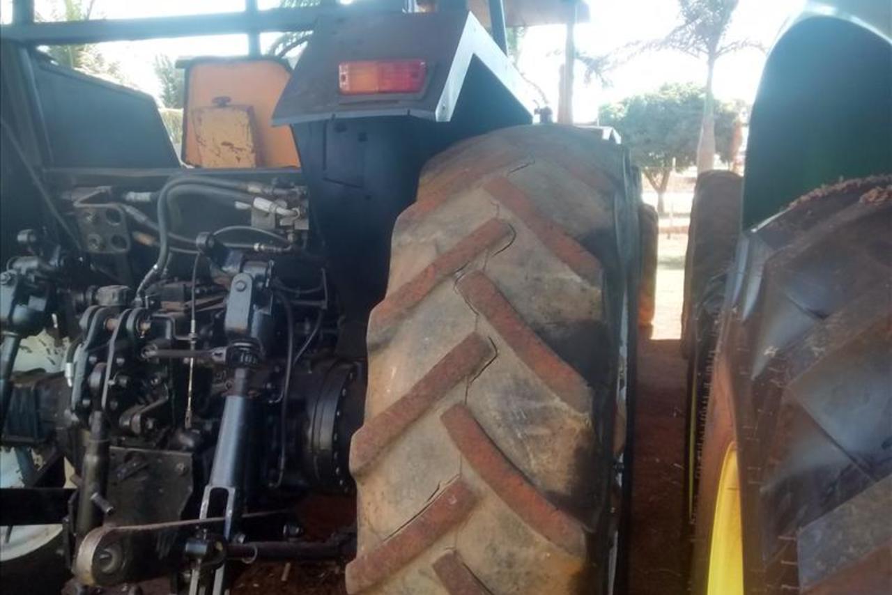 Valtra 885 - 99/99 8