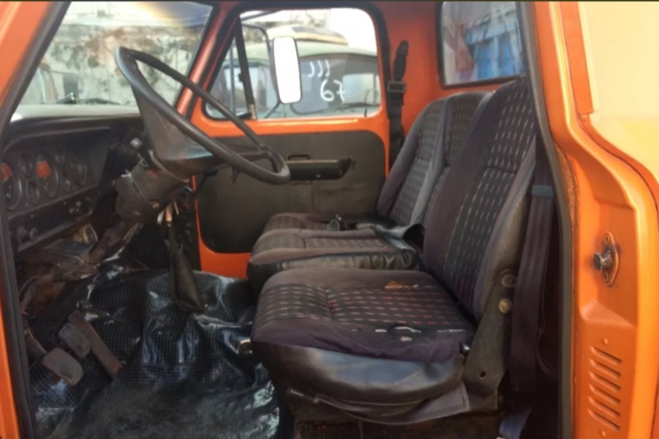 Ford F600 - 78/78 2