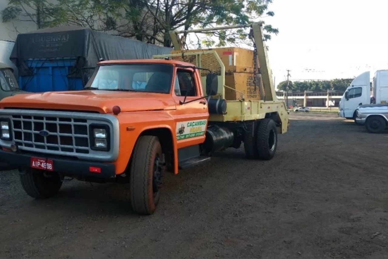 Ford F600 - 78/78 4