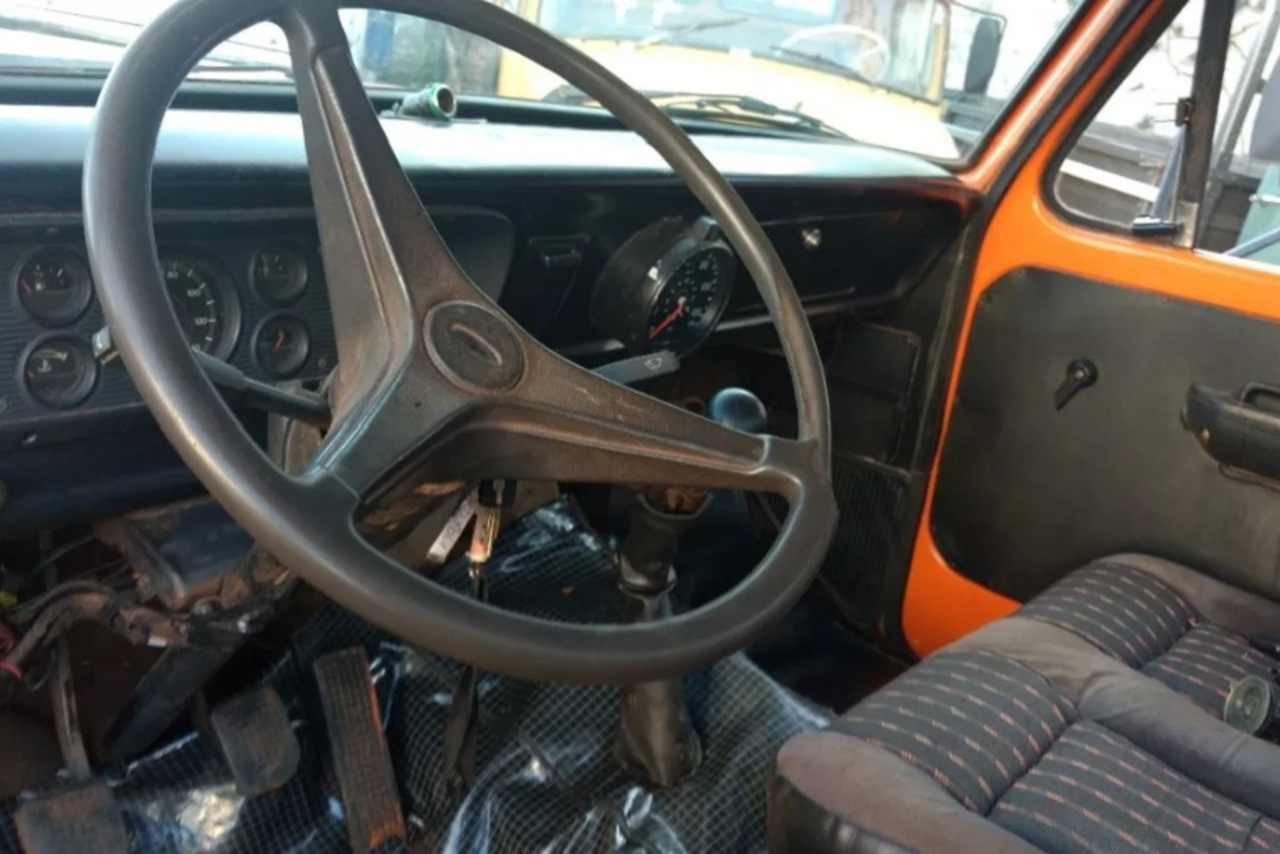 Ford F600 - 78/78 5