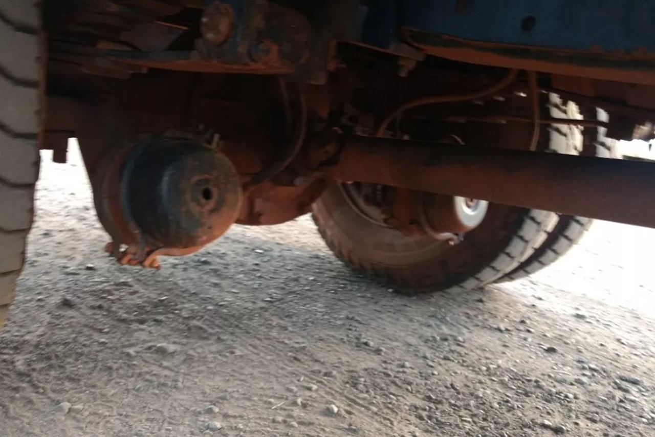 Ford F600 - 78/78 13