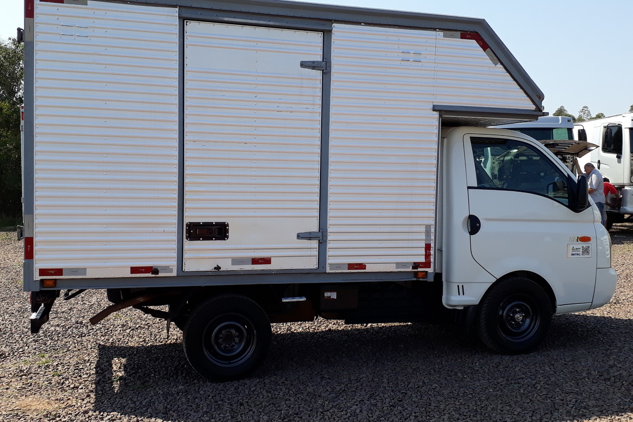 Hyundai HR - 08/09 5