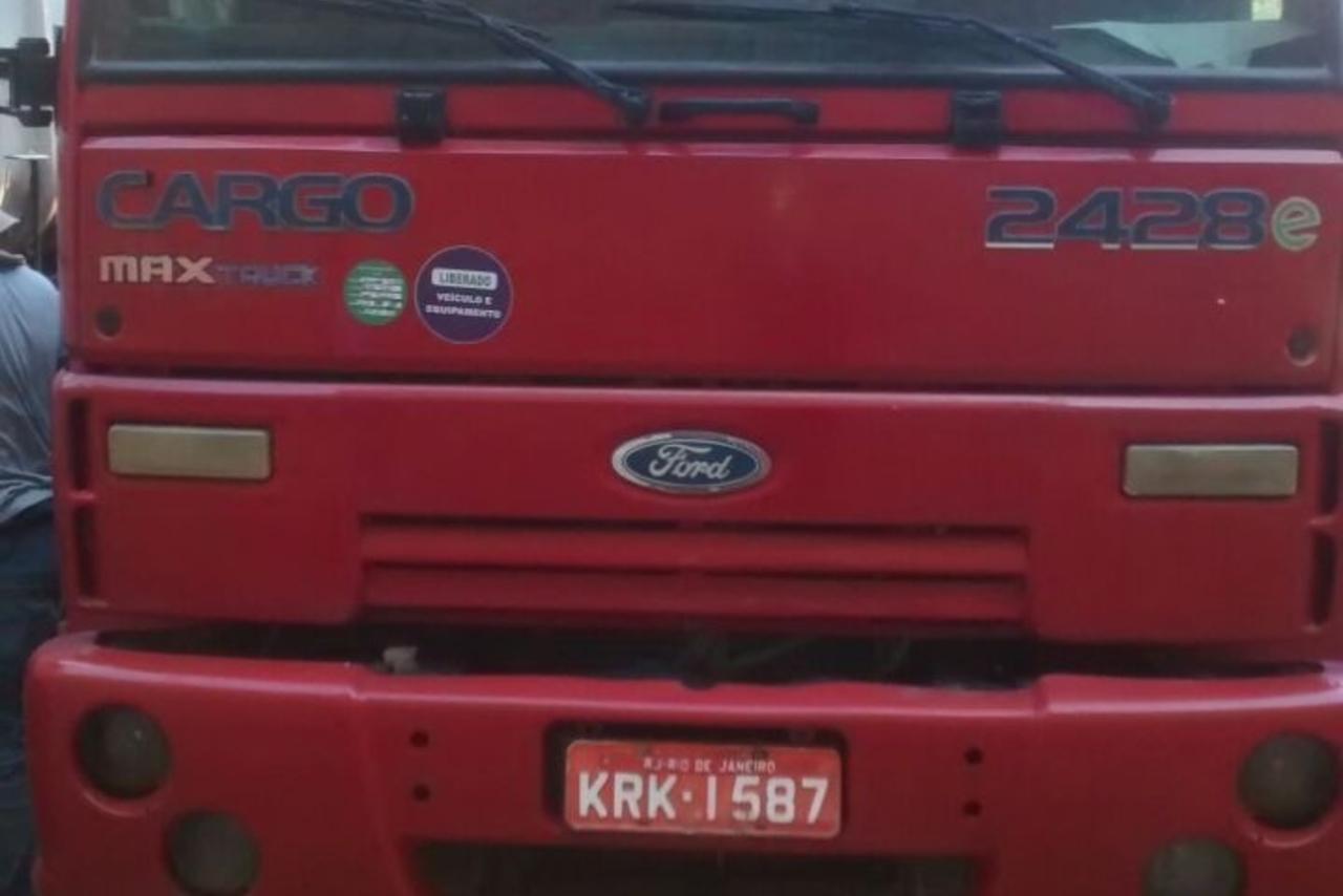 Ford Cargo2428 - 08 2