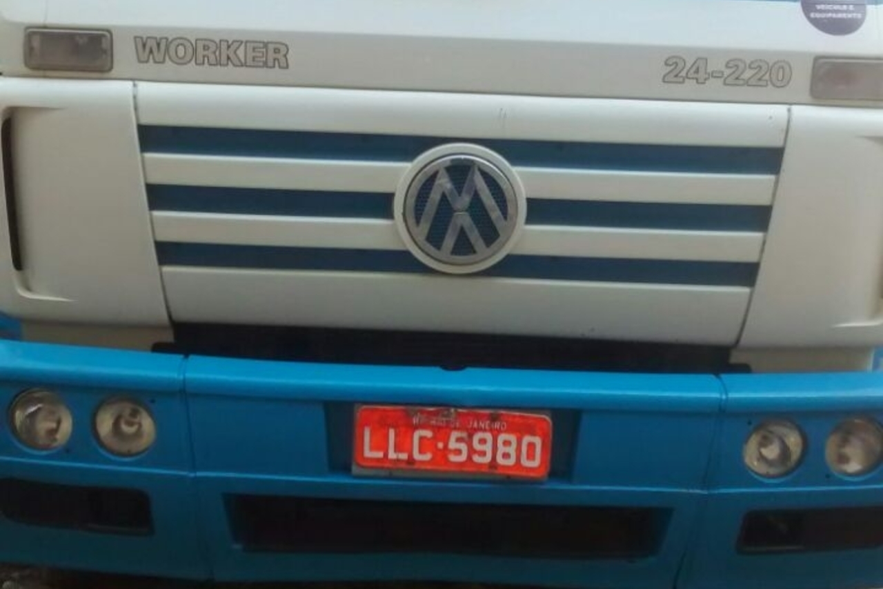 Volkswagen 24 220 - 10 2