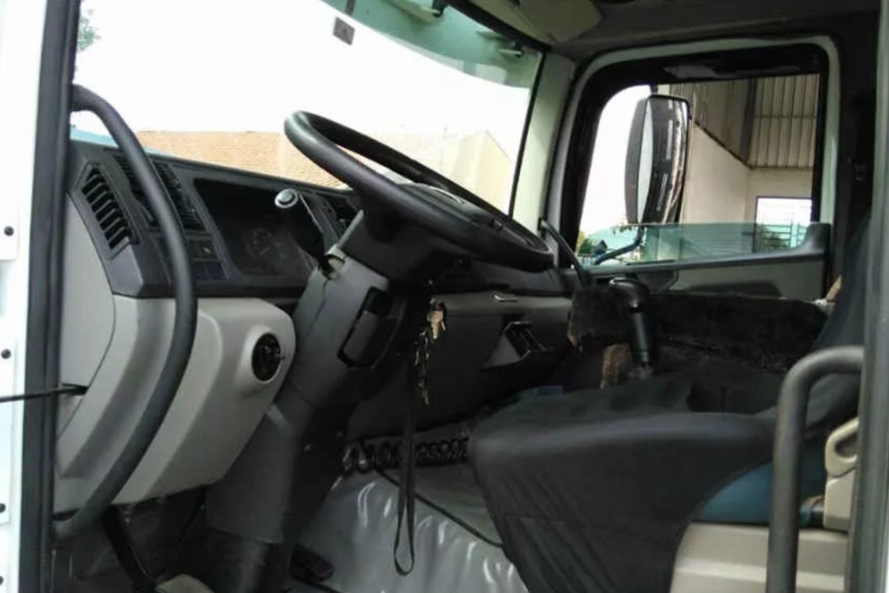 Volkswagen 13-180 -  4