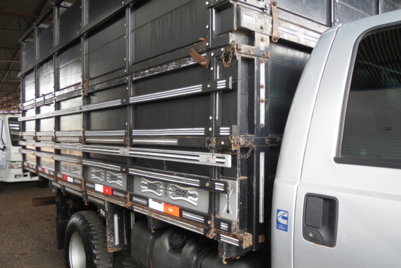 Ford F4000 - 07/08 5