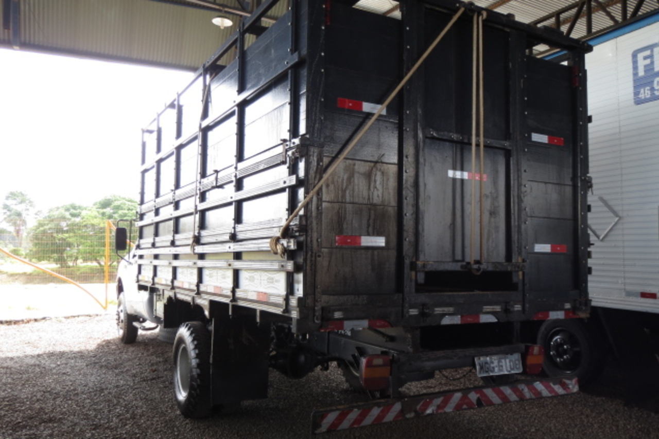 Ford F4000 - 07/08 10