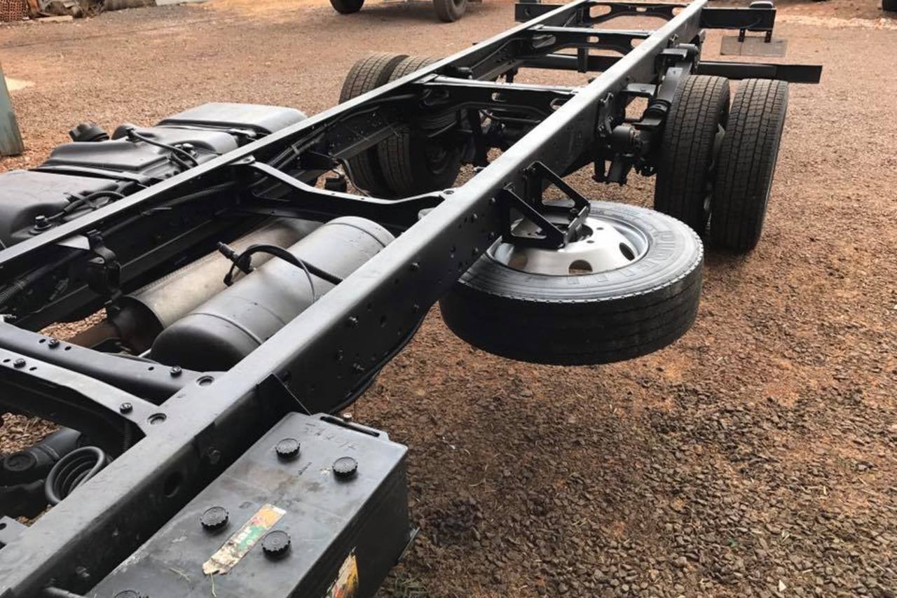 Ford Cargo815 - 04/04 11