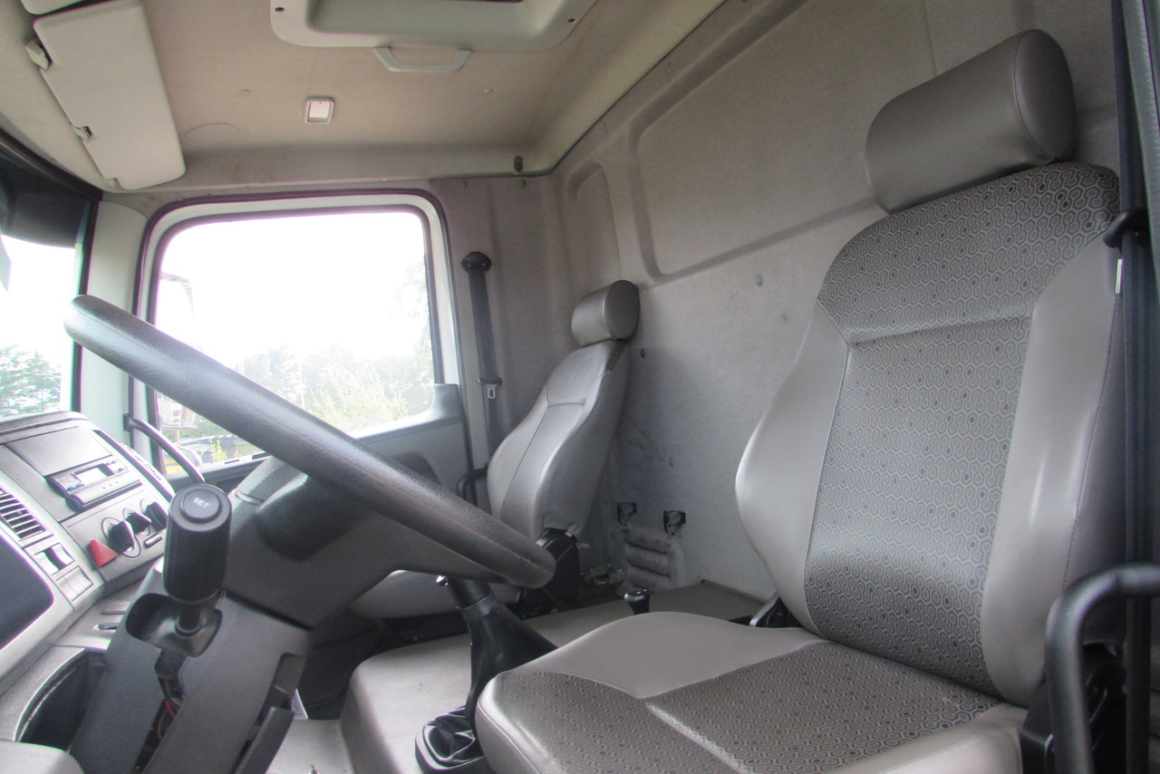 Volkswagen 31-280 E Constel. 6x4 - 14/14 12