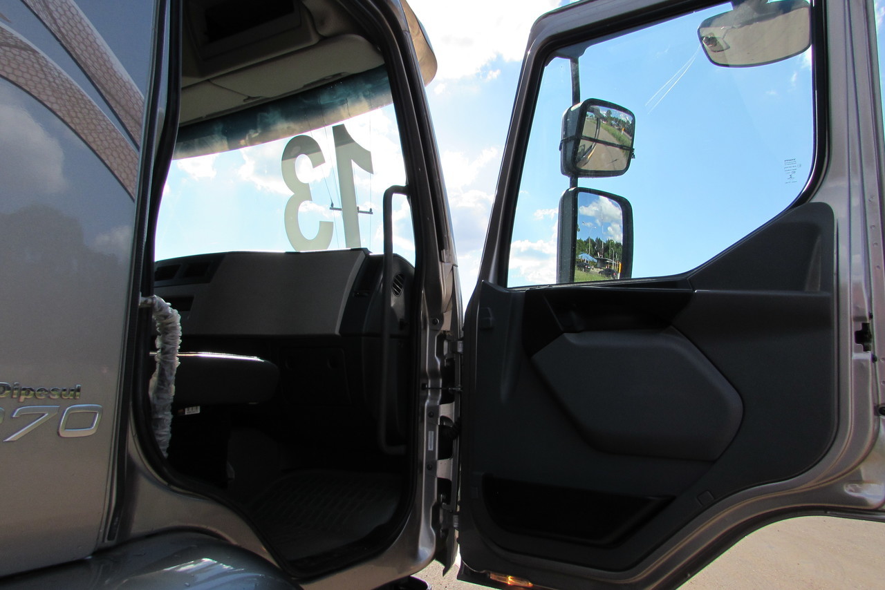 Volvo VM 270 - 13/13 15