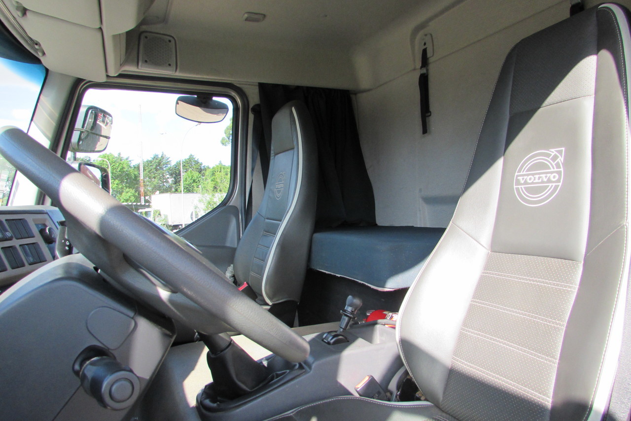 Volvo VM 270 - 13/13 16