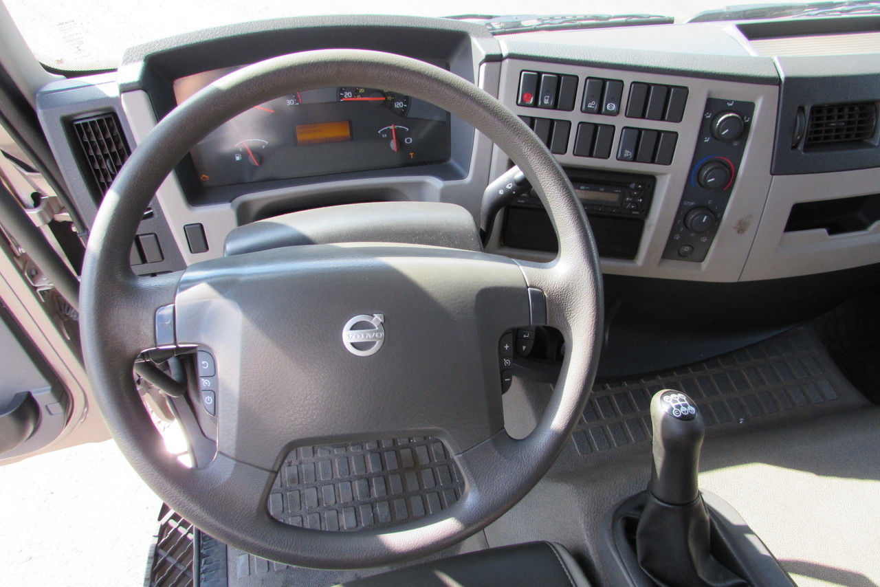 Volvo VM 270 - 13/13 18