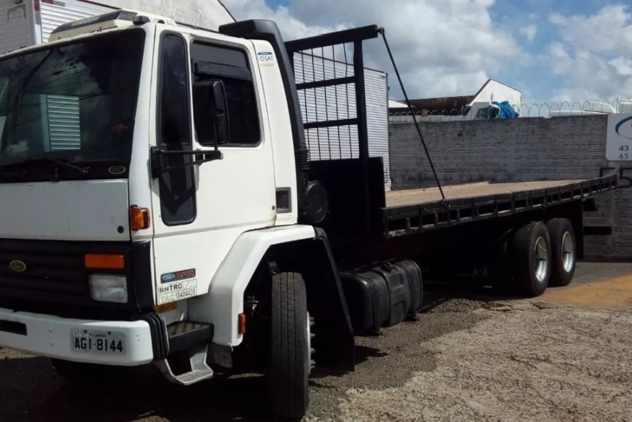 Ford Cargo3224 - 95/95 8