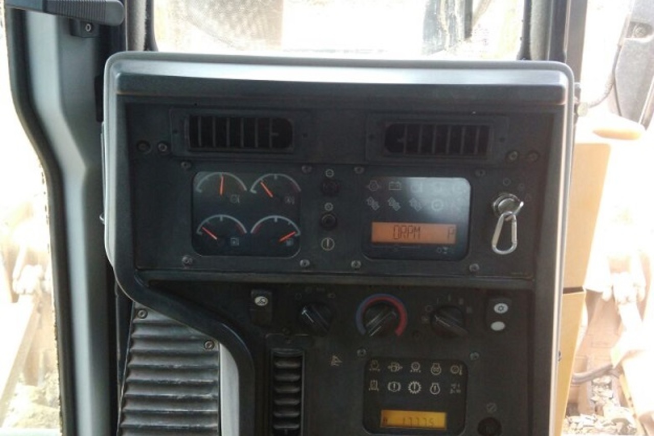 Caterpillar D6T XL - 15/15 9