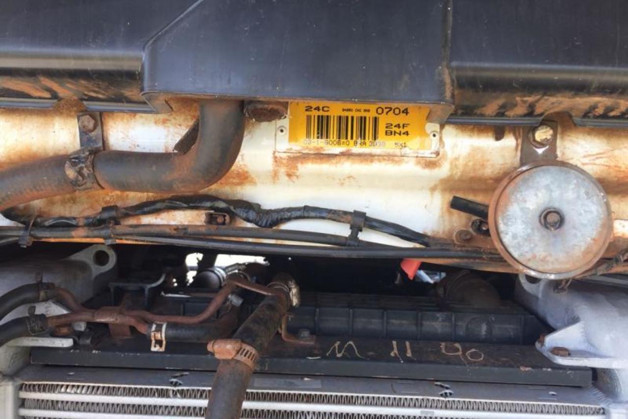 Volkswagen 24-250 E Constellation 3-Eixos - 10/10 5