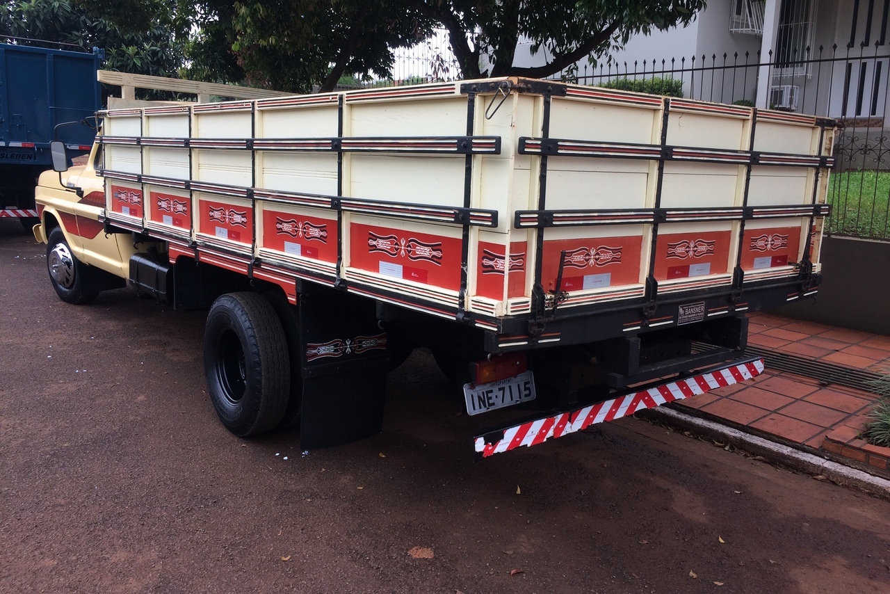 Ford F4000 - 80/80 8