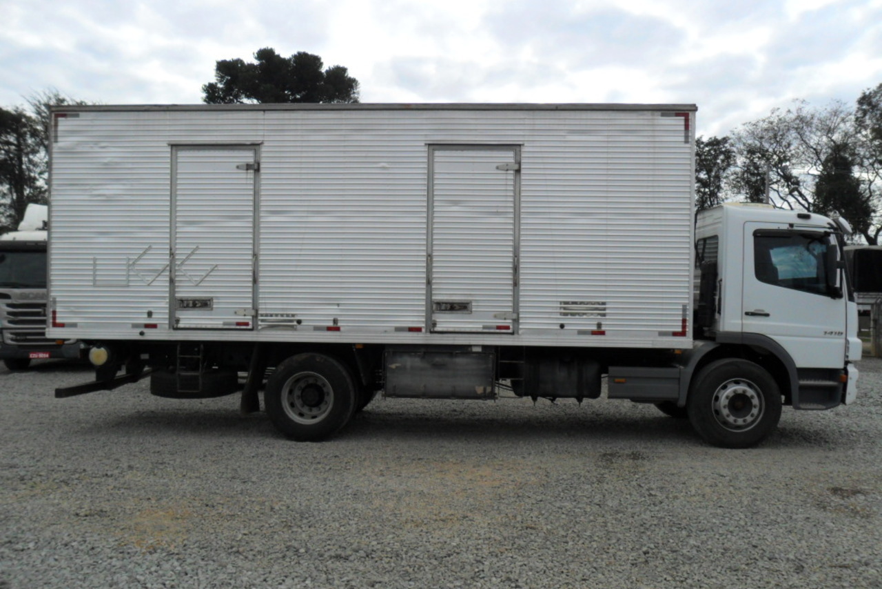 Mercedes Benz MB 1418 - 09/09 4
