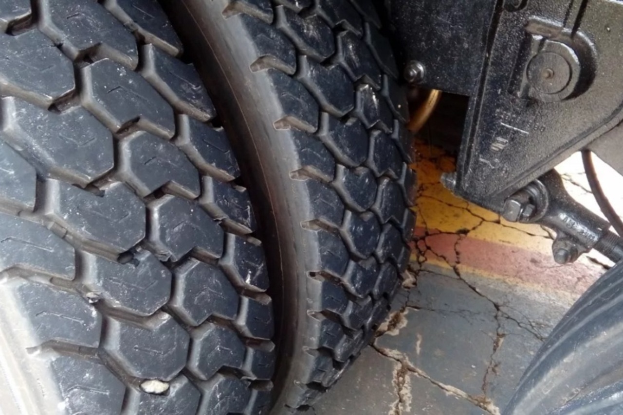 Ford Cargo2428 - 09/10 12