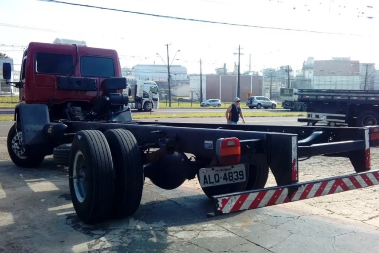 Ford Cargo1717 - 03/03 4