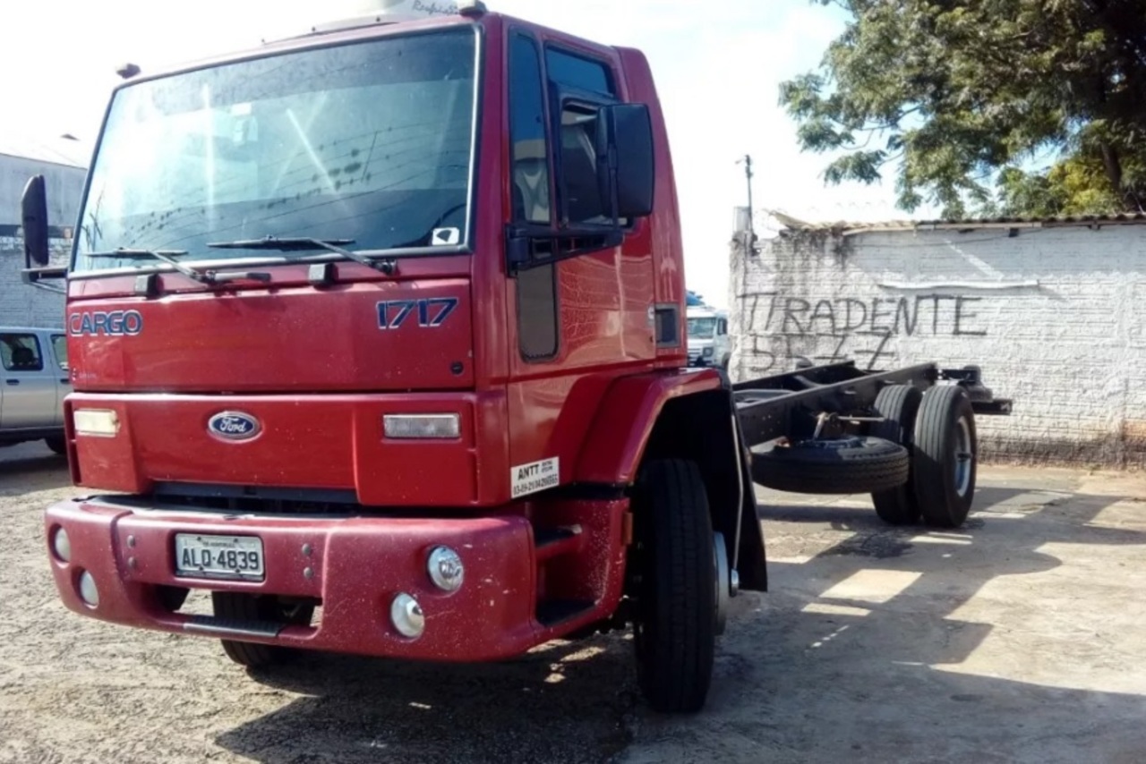 Ford Cargo1717 - 03/03 5