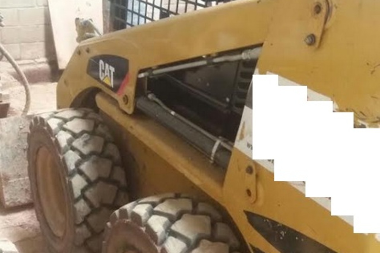 Caterpillar 216 - 13/13 4