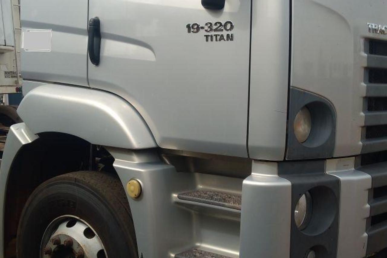 Volkswagen 19-320 Titan - 07/07 2