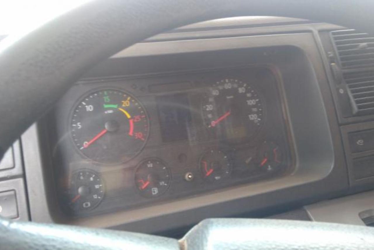 Volkswagen 19-320 Titan - 07/07 6