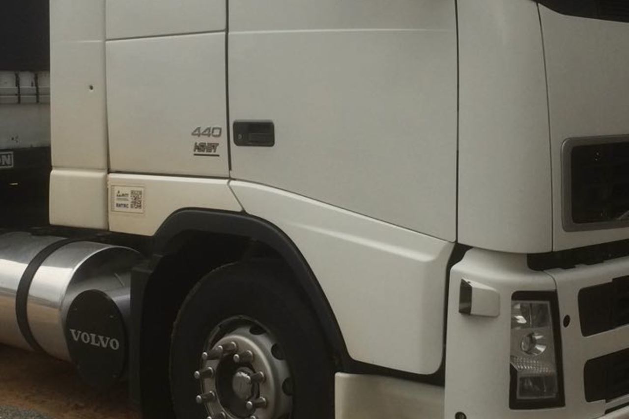 Volvo FH 440 - 09/09 4
