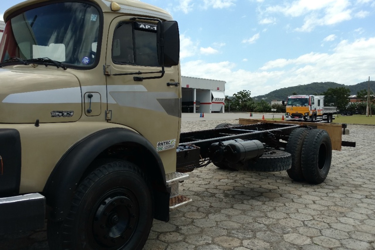 Mercedes Benz MB 1513 - 75/75 9