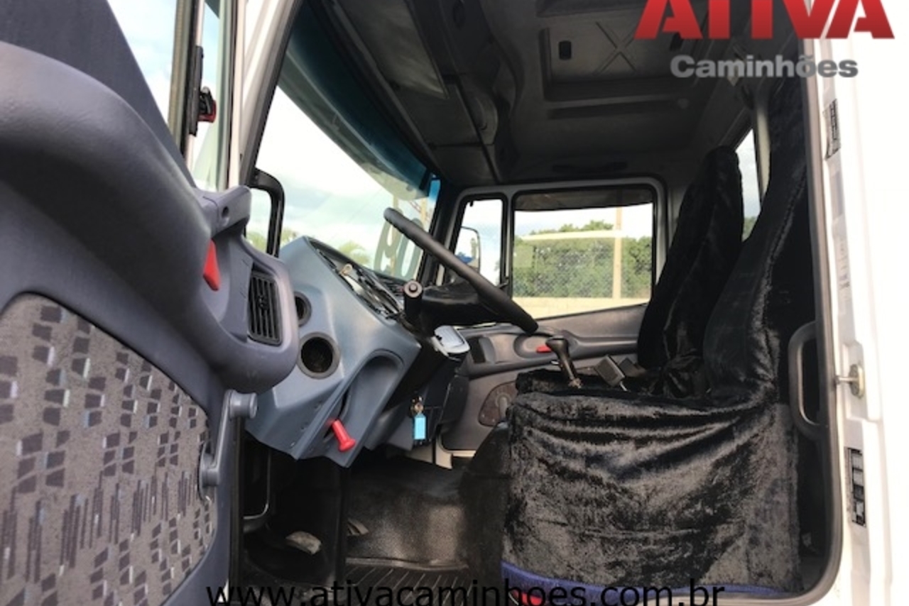 Mercedes Benz MB 1718 - 09/09 7