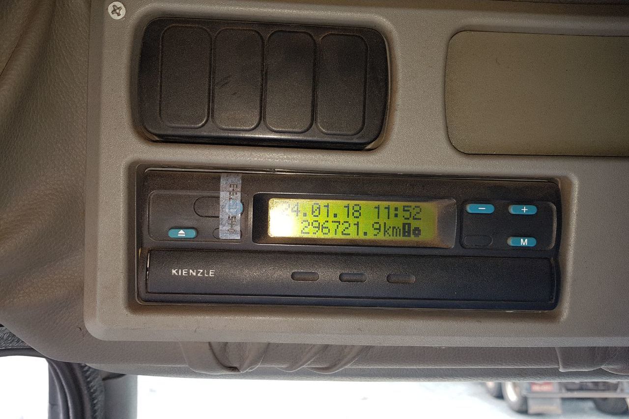 Mercedes Benz Axor 2035 - 06/06 4