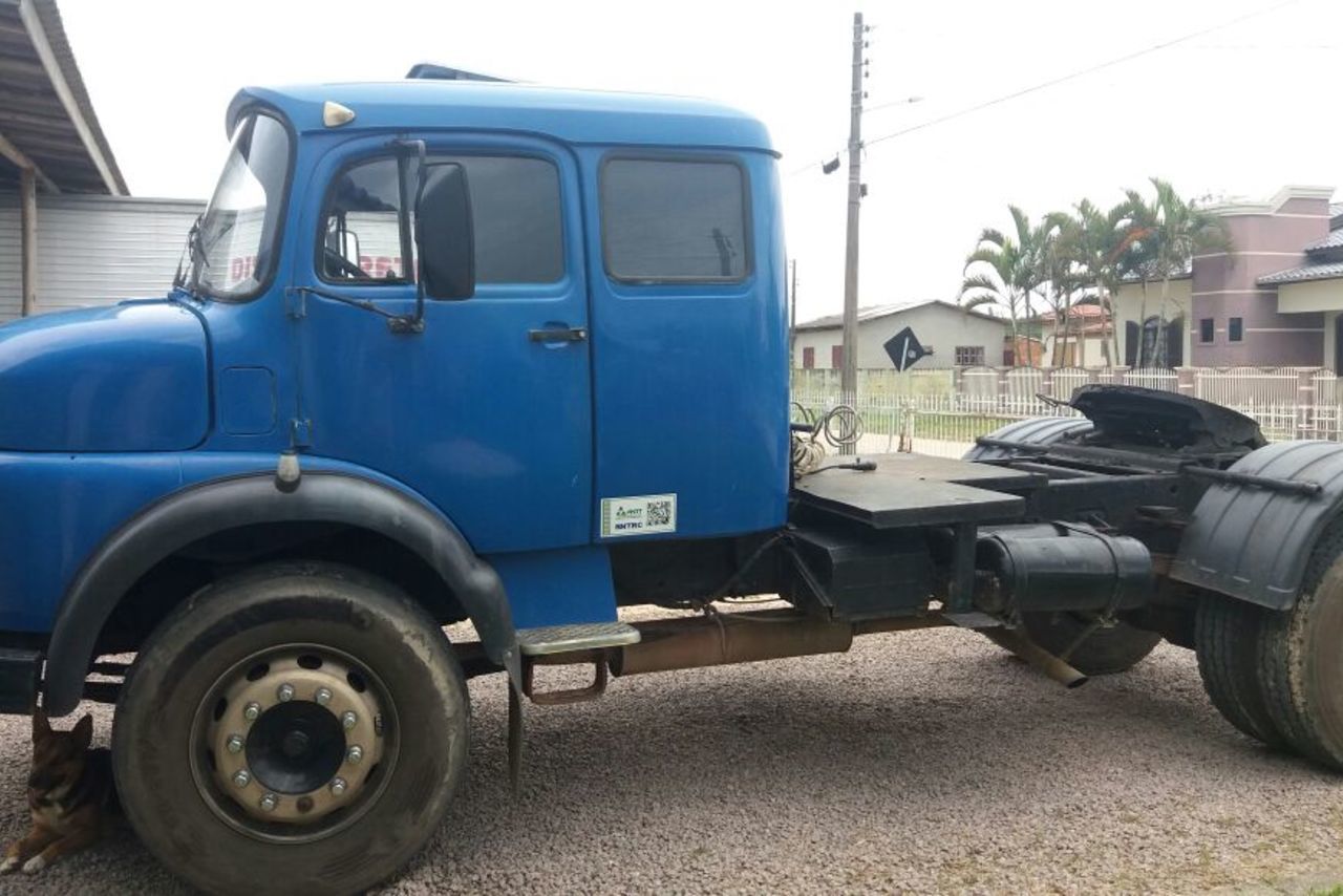 Mercedes Benz MB 1519 - 82/82 4