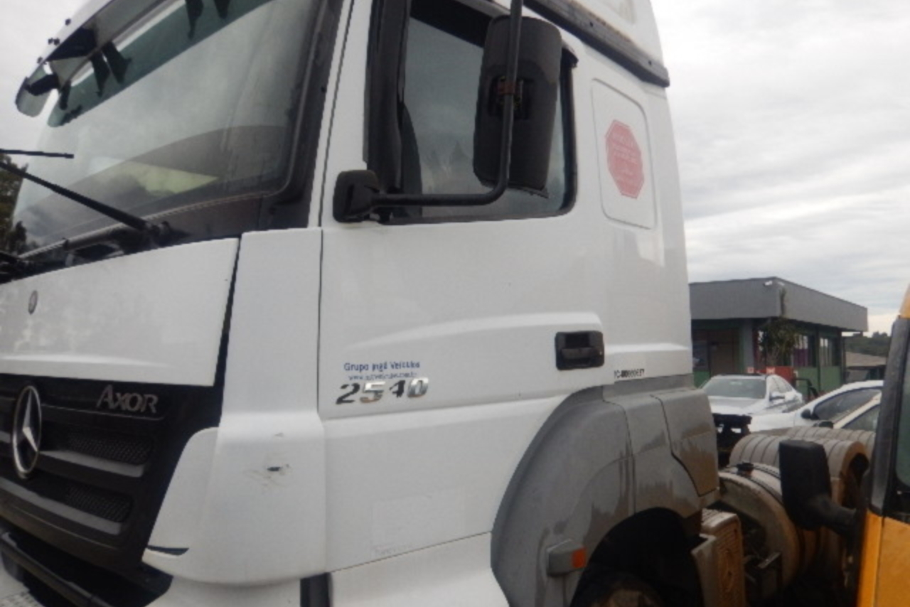 Mercedes Benz Axor 2540 - 08/08 4