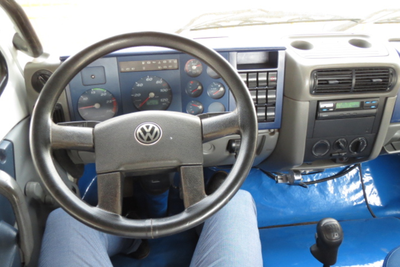 Volkswagen 24 220 - 10/10 14