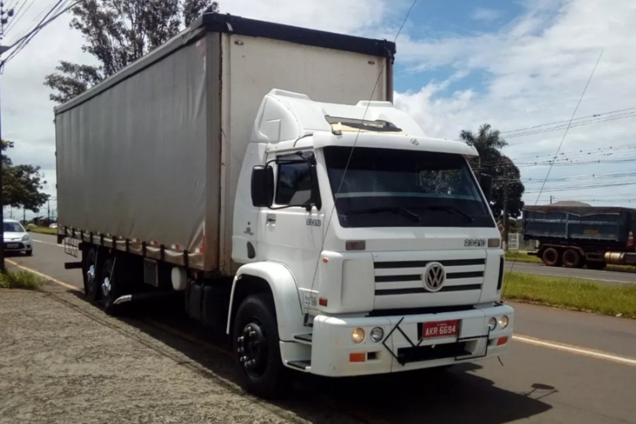 Volkswagen 23 210 - 02/02 6