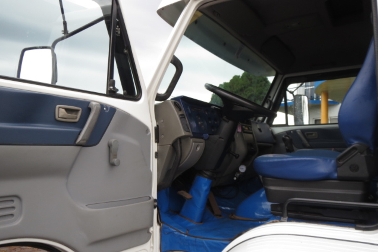 Volkswagen 24 220 - 10/10 13