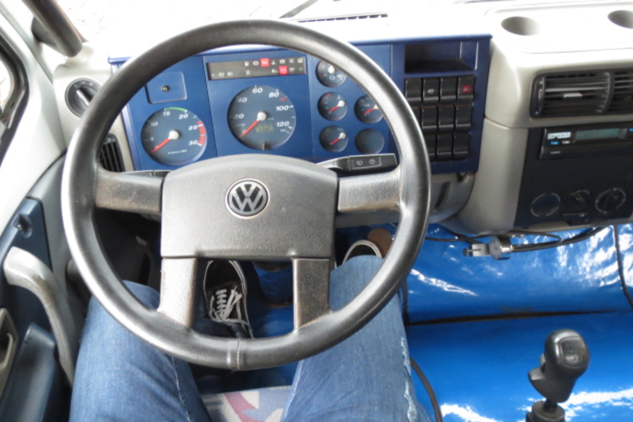 Volkswagen 24 220 - 10/10 19