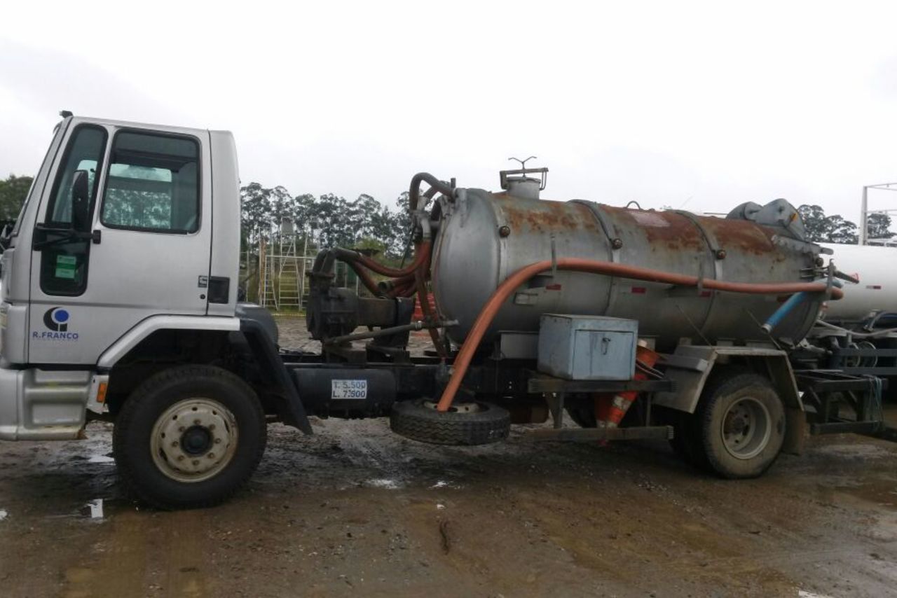Ford Cargo1317 - 06/06 4