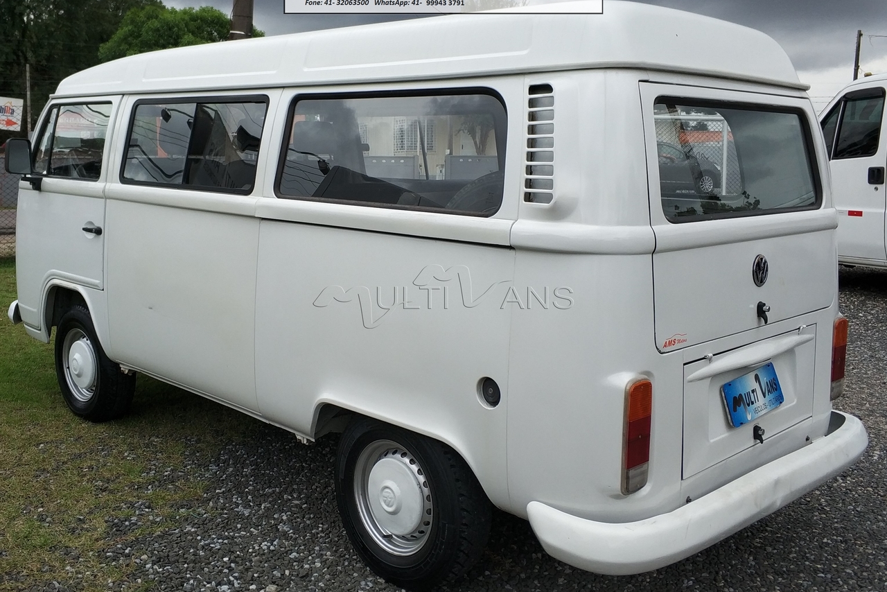 Volkswagen Kombi Standard - 05/05 2