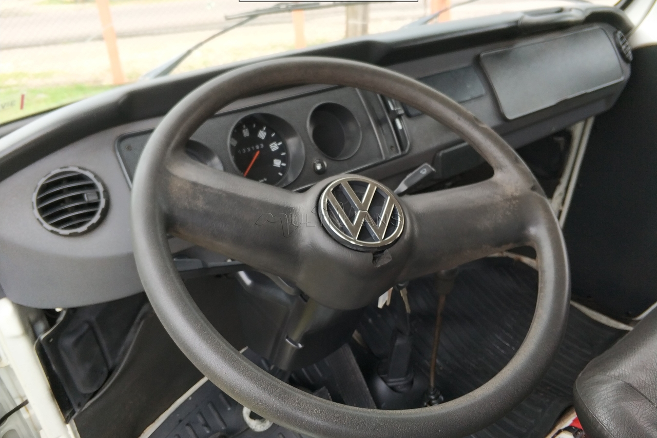 Volkswagen Kombi Standard - 05/05 3