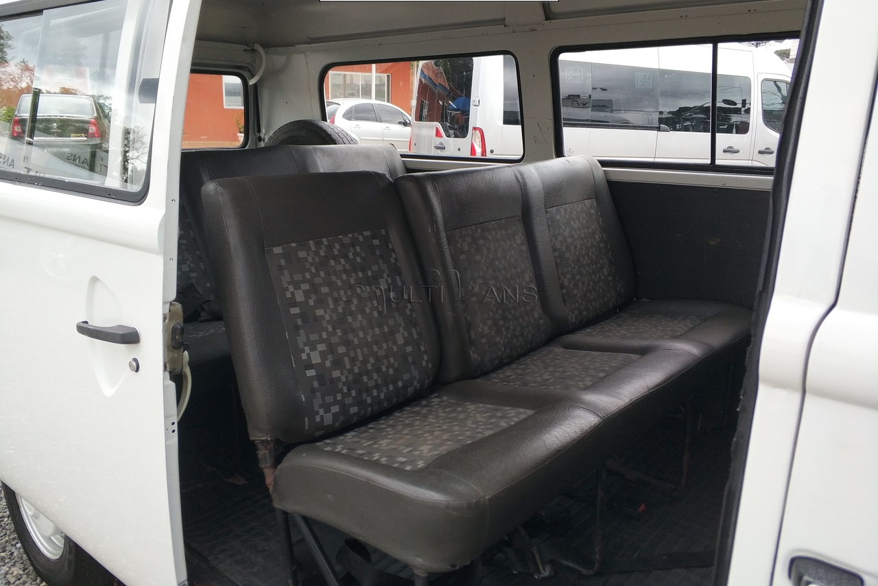 Volkswagen Kombi Standard - 05/05 7