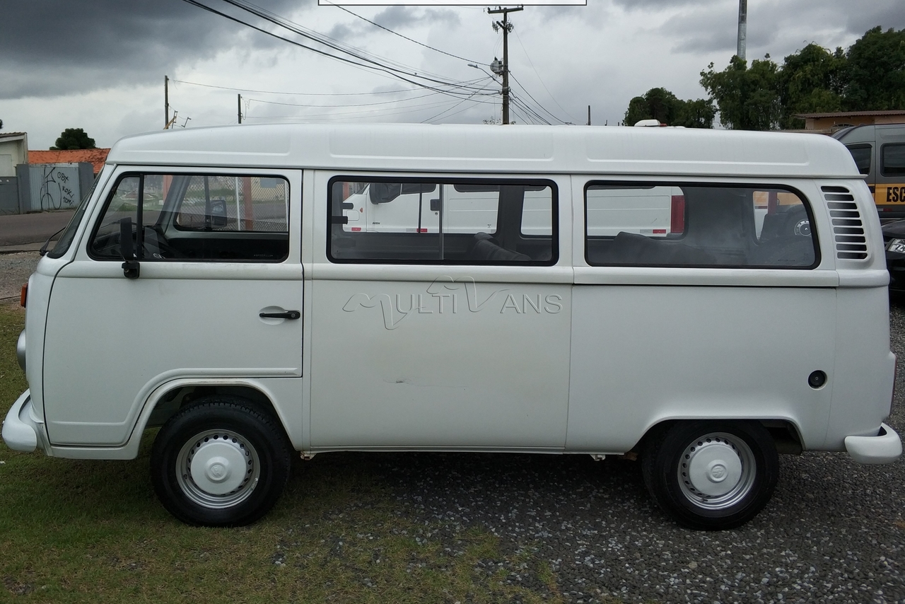 Volkswagen Kombi Standard - 05/05 11