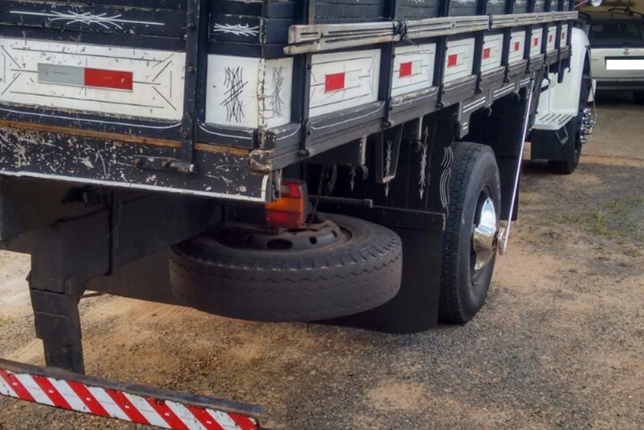 Ford F14000 - 95/95 11