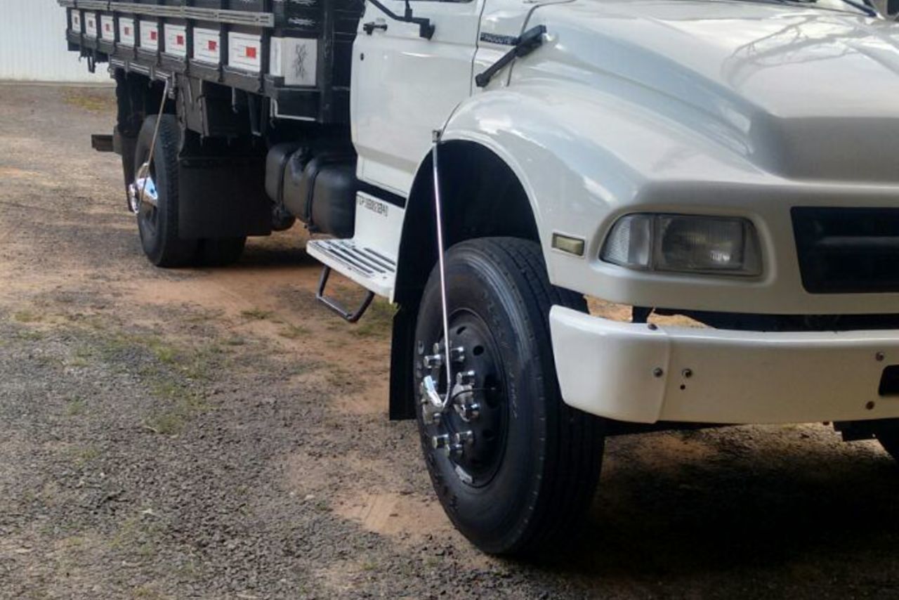 Ford F14000 - 95/95 18