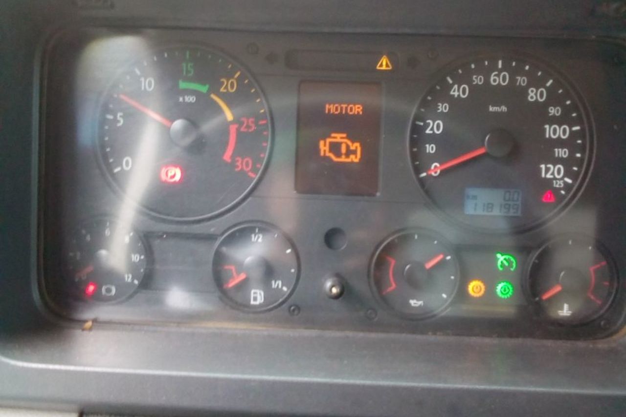 Volkswagen 31 320 - 10 4